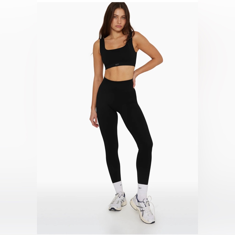 Set Active Sculptflex Leggings color ONYX  Size Medium